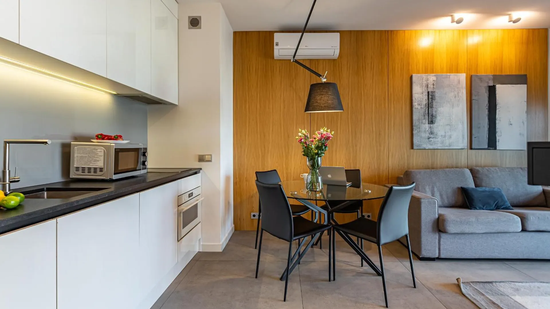 P&O Apartments Mennica Residence I Warsaw